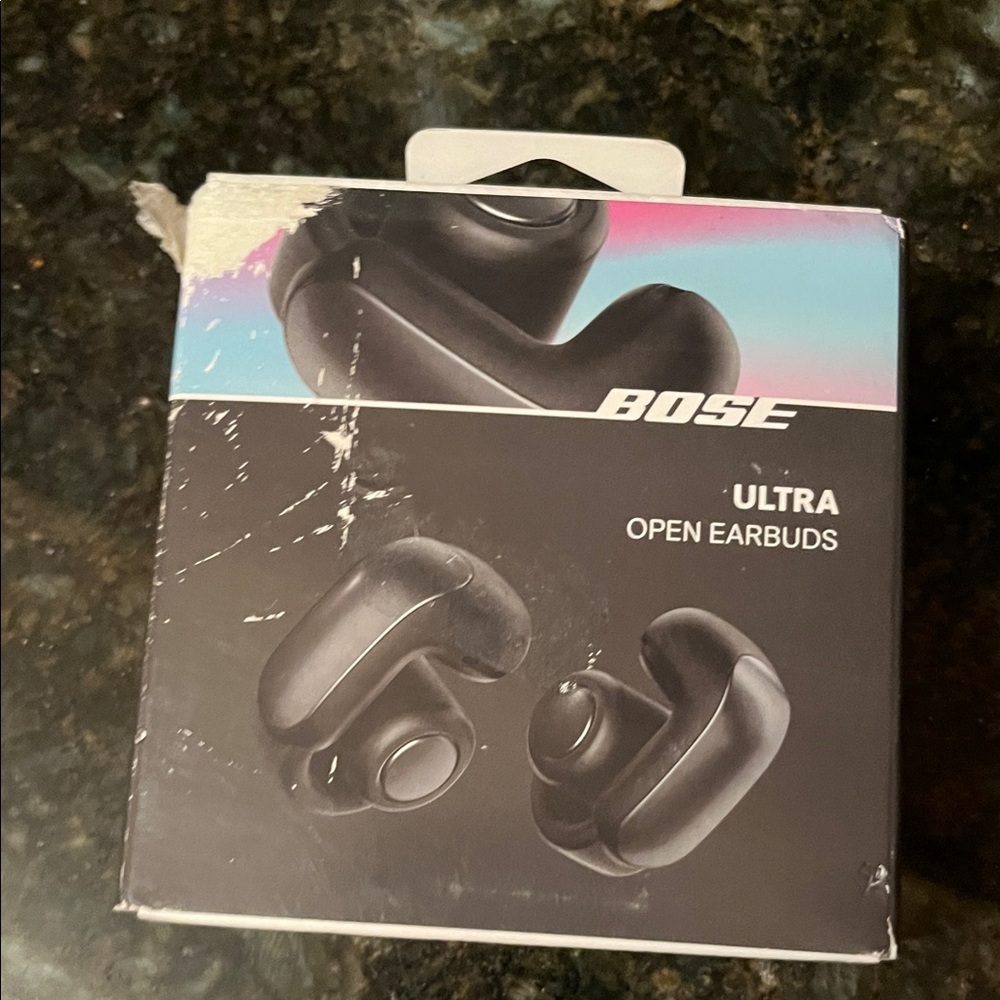 Bose Ultra Open Earbuds in Black